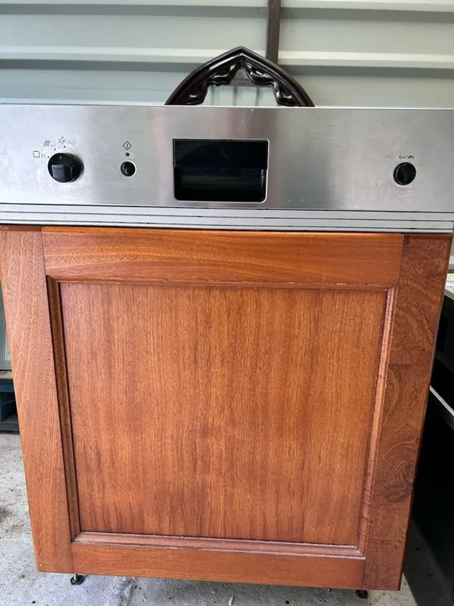 Semi Integrated Dish washer - Image 1