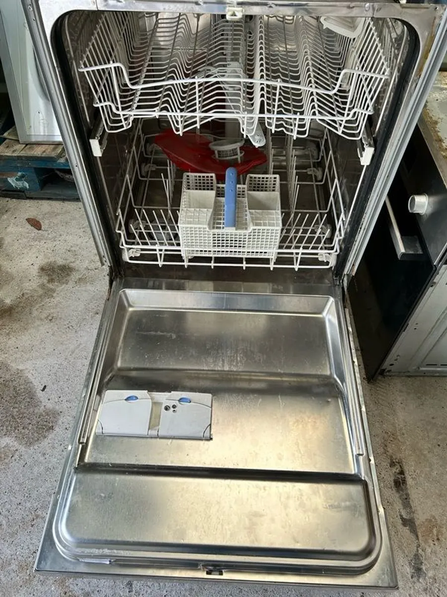 Semi Integrated Dish washer - Image 3