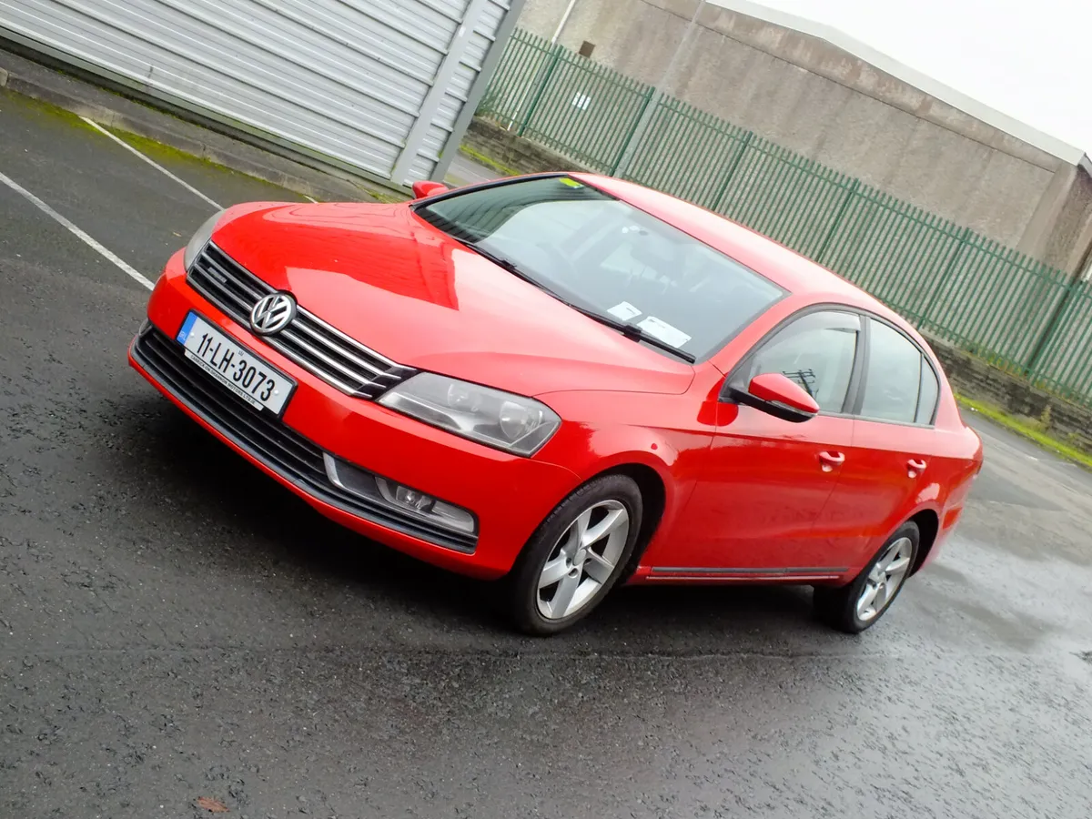 Volkswagen Passat 2011,  2.0    TDI - Image 3