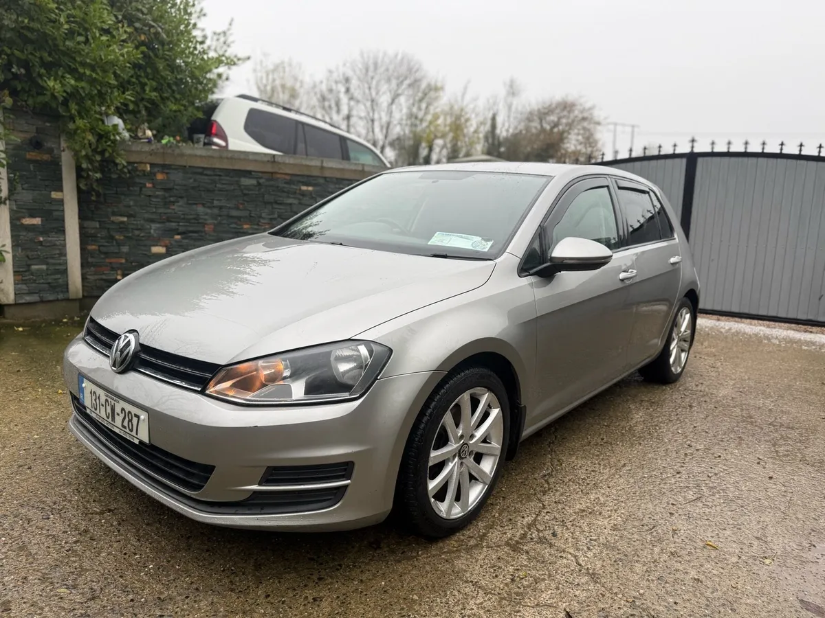 2013 Volkswagen Golf - Image 2