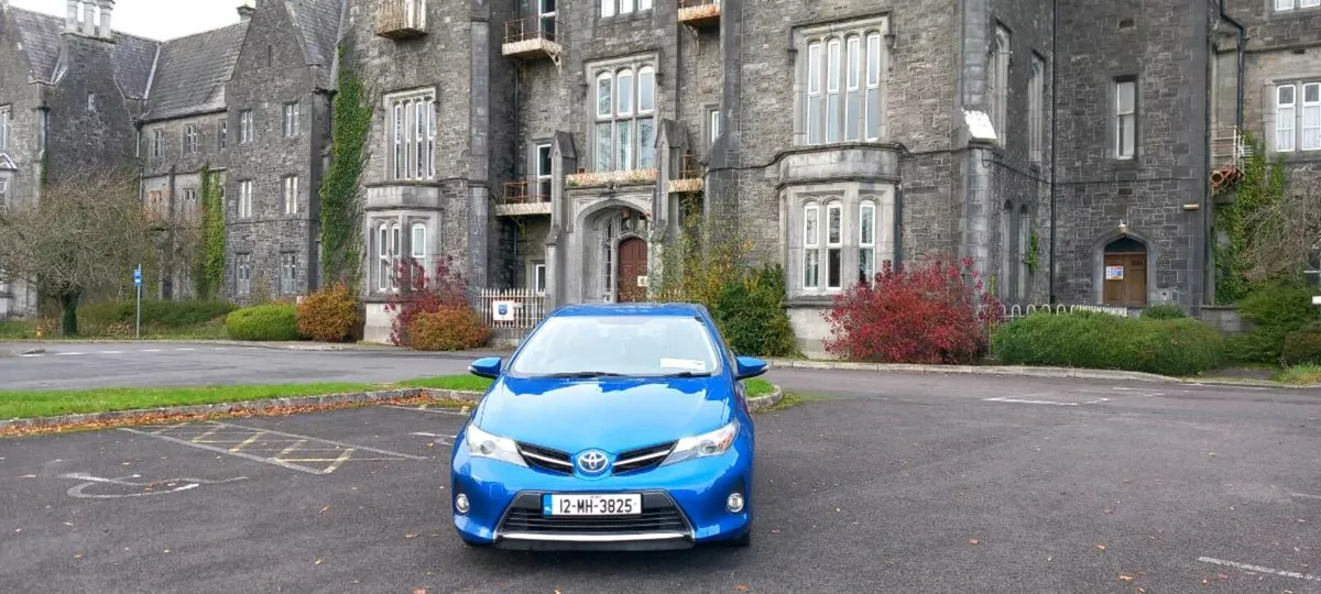 2012 TOYOTA AURIS HYBRID AUTOMATIC € 8️⃣8️⃣5️⃣0️⃣€ - Image 2