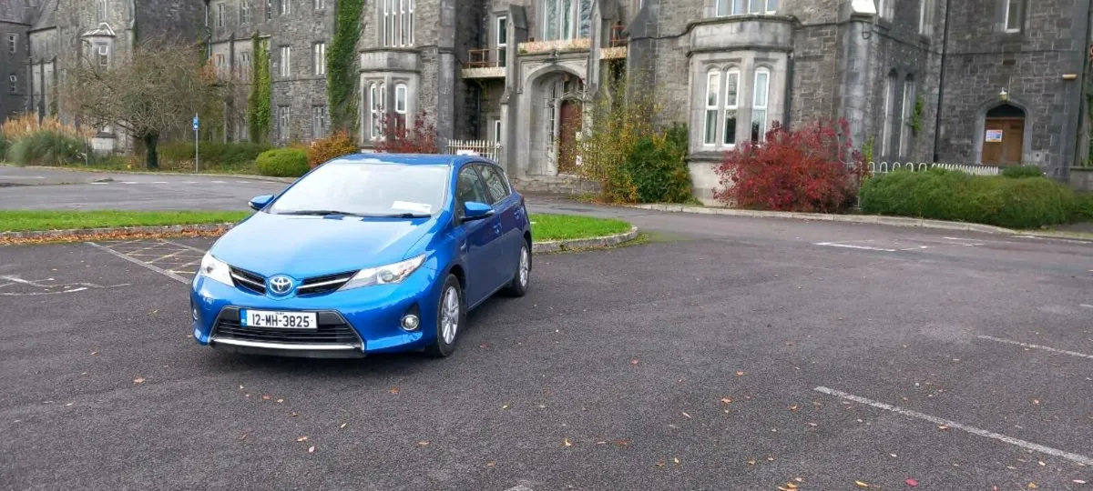 2012 TOYOTA AURIS HYBRID AUTOMATIC € 8️⃣8️⃣5️⃣0️⃣€ - Image 3