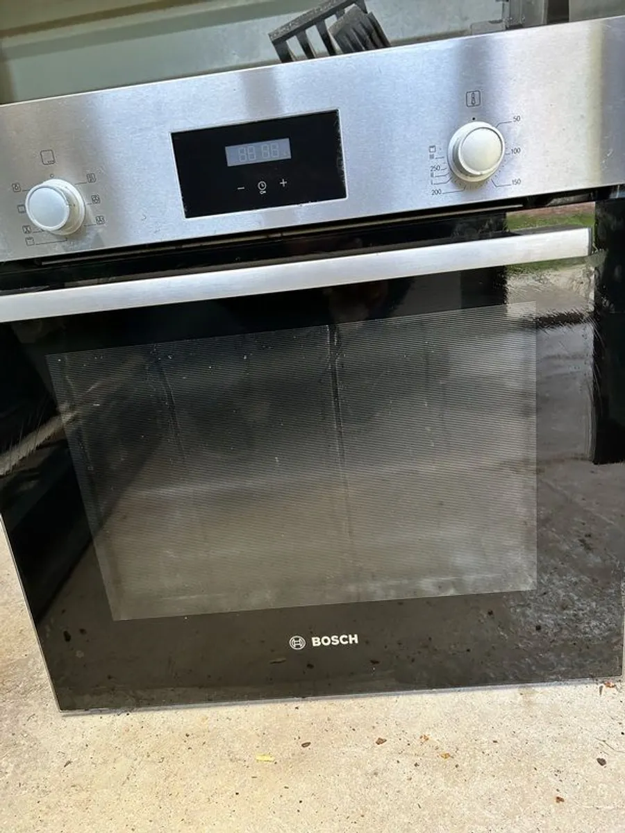 Bosch built-in integrated electric oven - Image 1