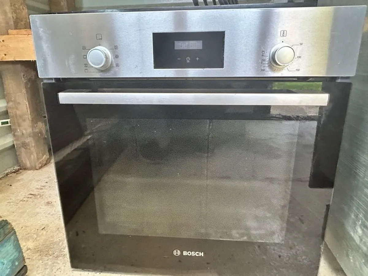 Bosch built-in integrated electric oven - Image 2