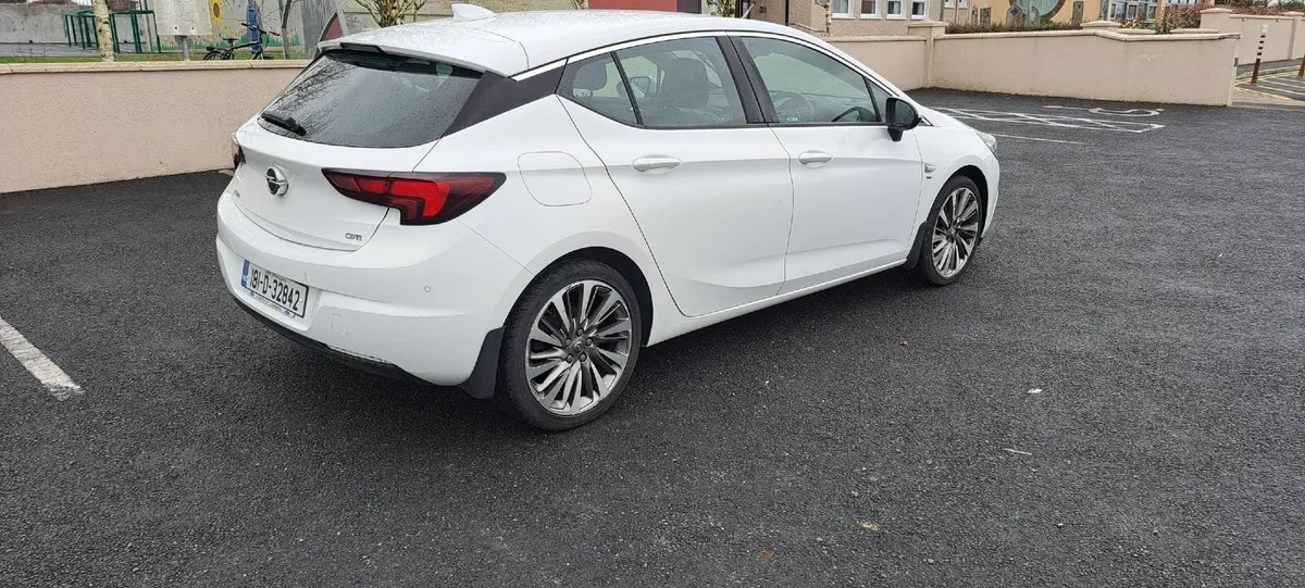 Opel Astra 2018 - Image 1