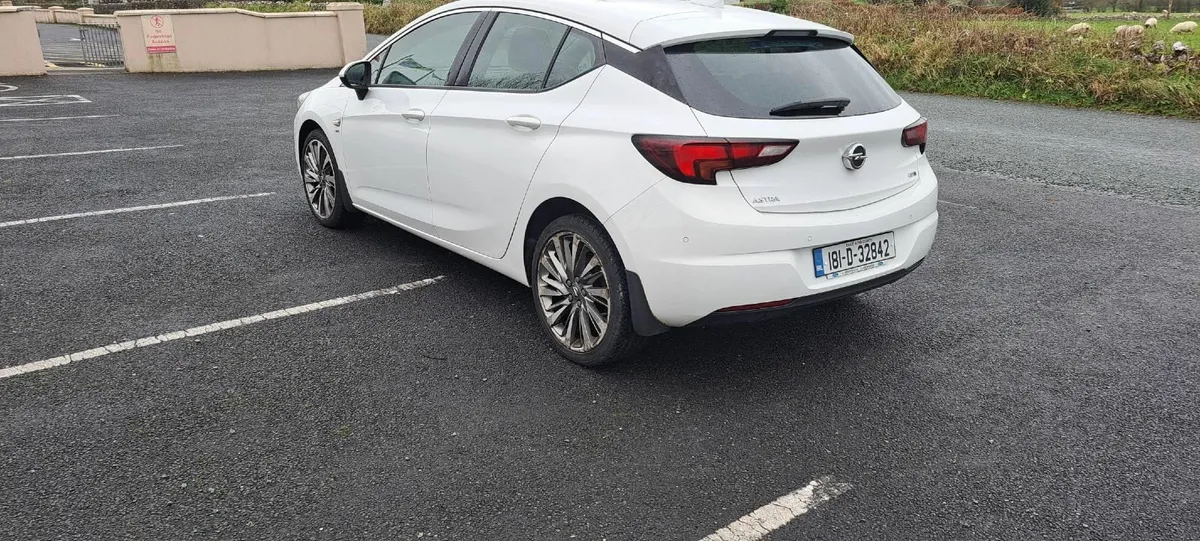 Opel Astra 2018 - Image 3