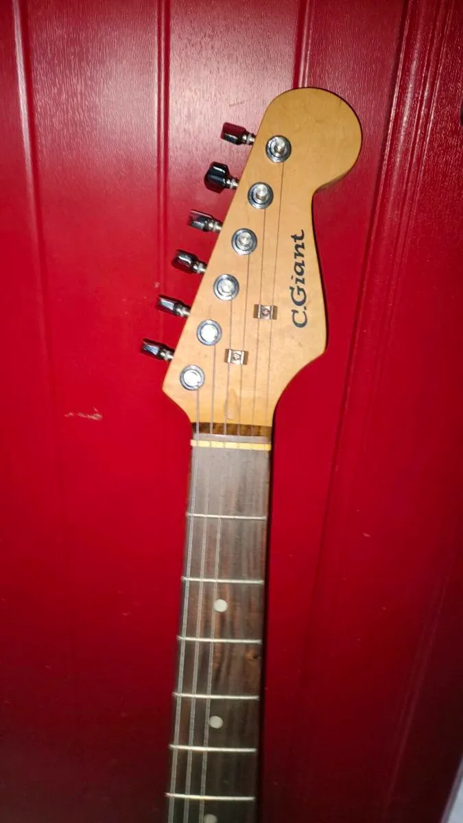 Electric Guitar and Amp - Image 2