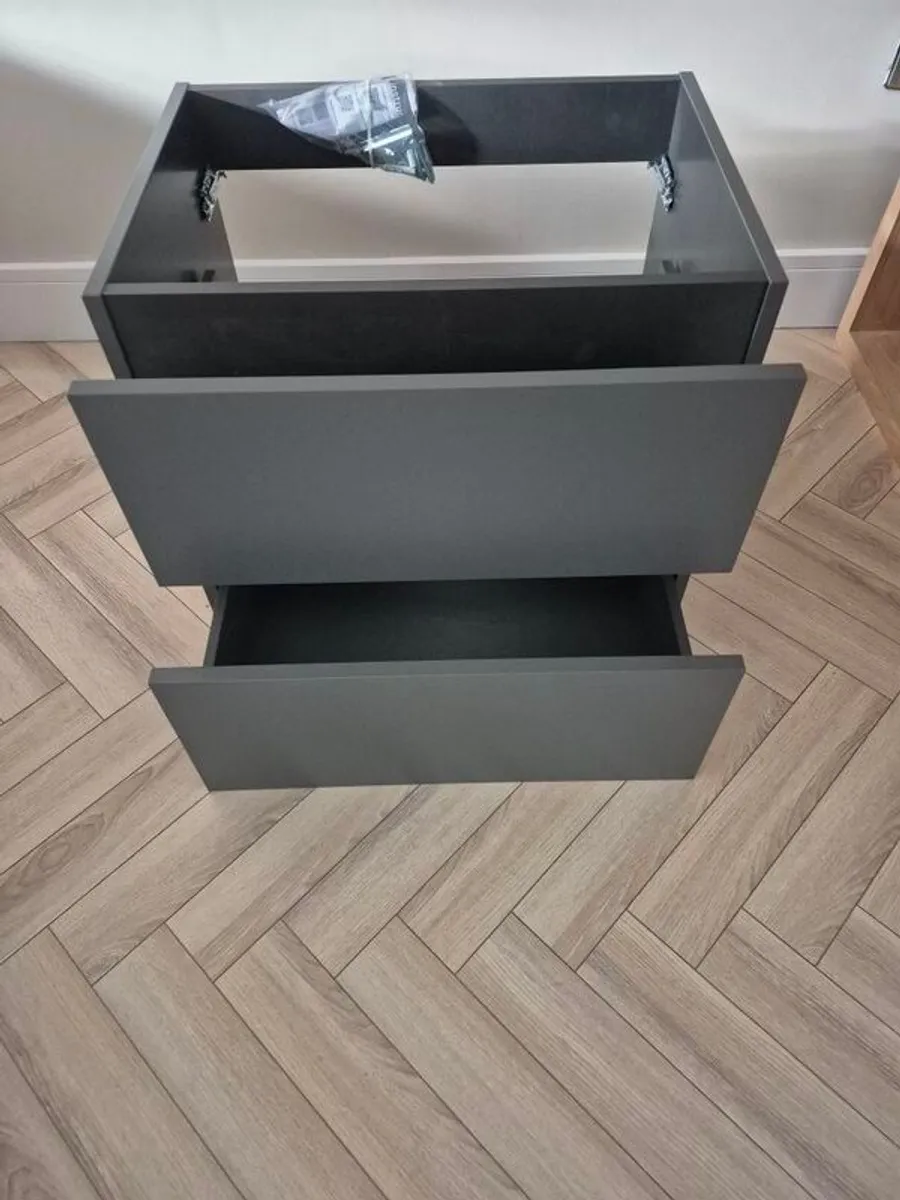 NEW Vanity Unit with sink - Image 4