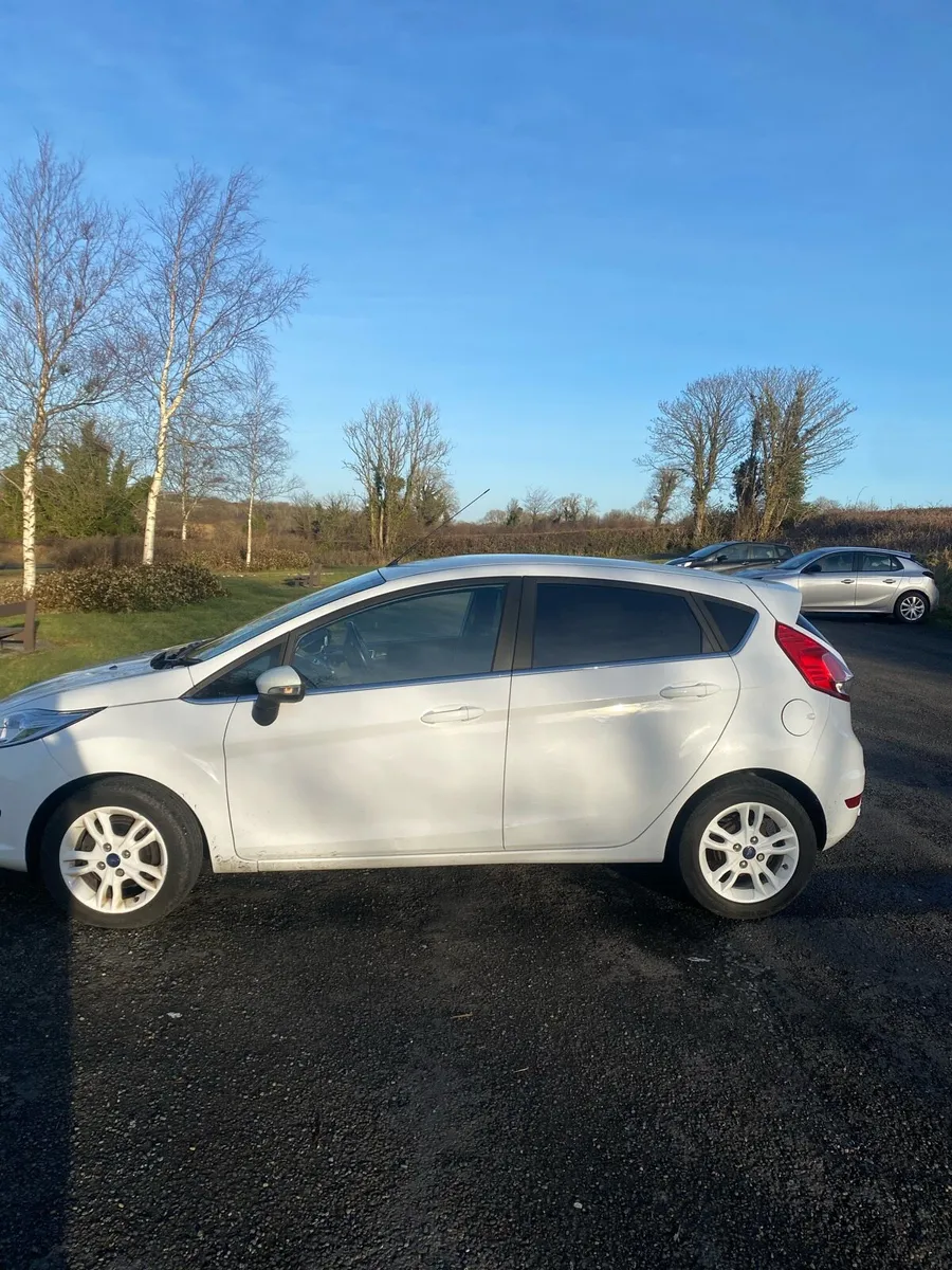 2017 Ford Fiesta 1.0 Eco Boost Zetec White Edition - Image 1