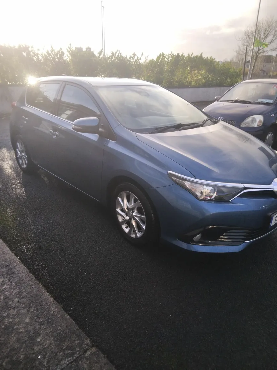Toyota Auris 2017 - Image 1