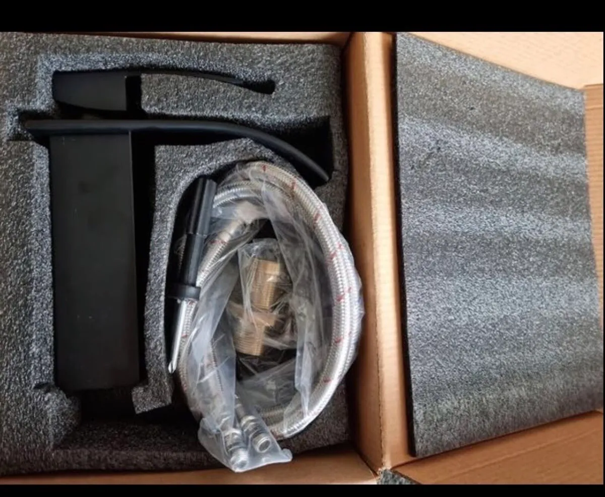 Bathroom waterfall tap black - Image 1