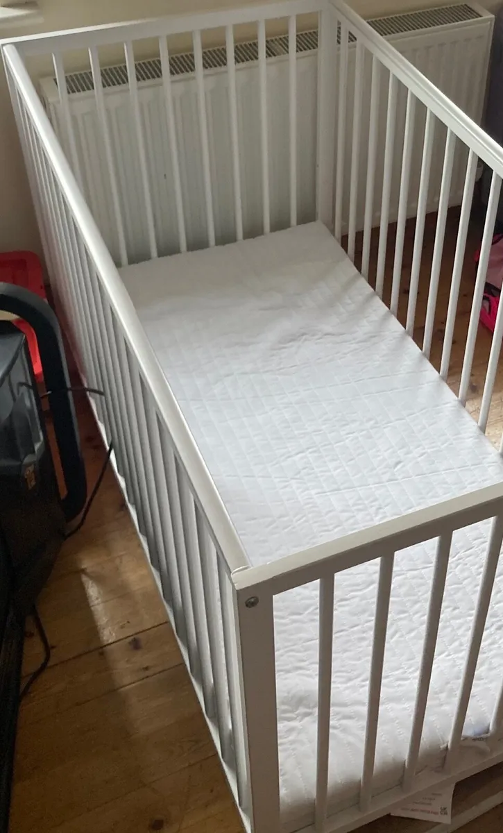 Baby Cot - Image 1
