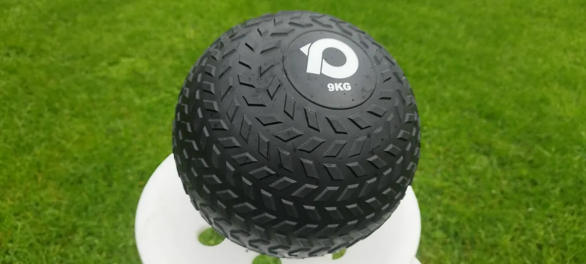 Medicine ball 9kg Dungarvan - Image 1