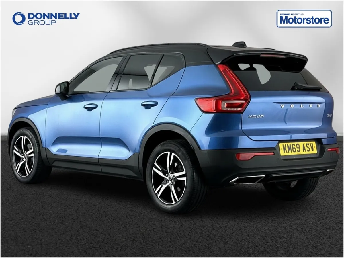 Volvo XC40 Diesel Estate R DESIGN - Image 2