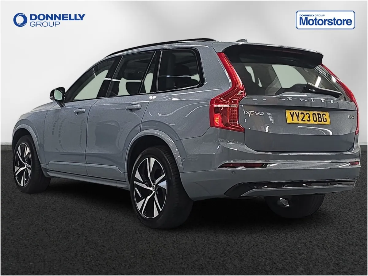 Volvo XC90 Diesel Estate Plus - Image 2