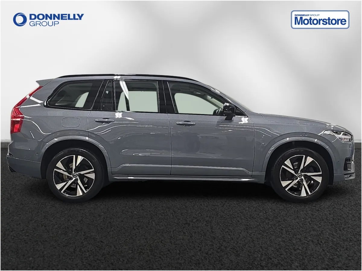 Volvo XC90 Diesel Estate Plus - Image 3