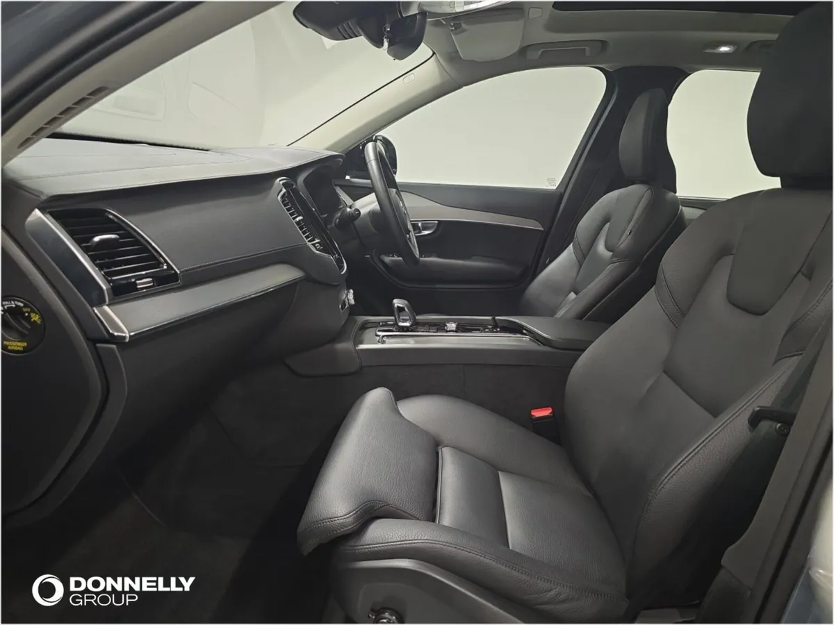 Volvo XC90 Diesel Estate Plus - Image 4