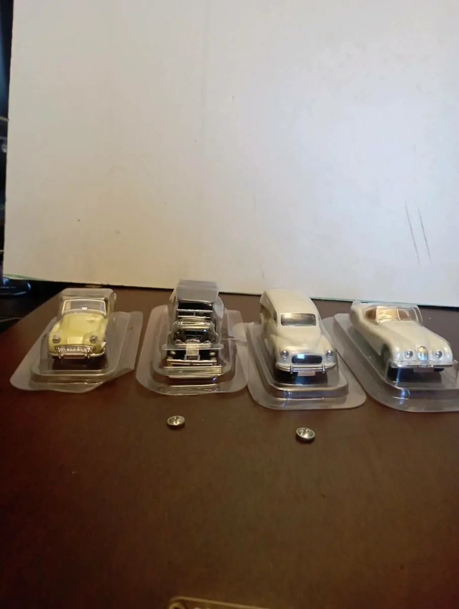 CORGI COLLECTION OF DIE - CAST MODLE'S CARS . - Image 2