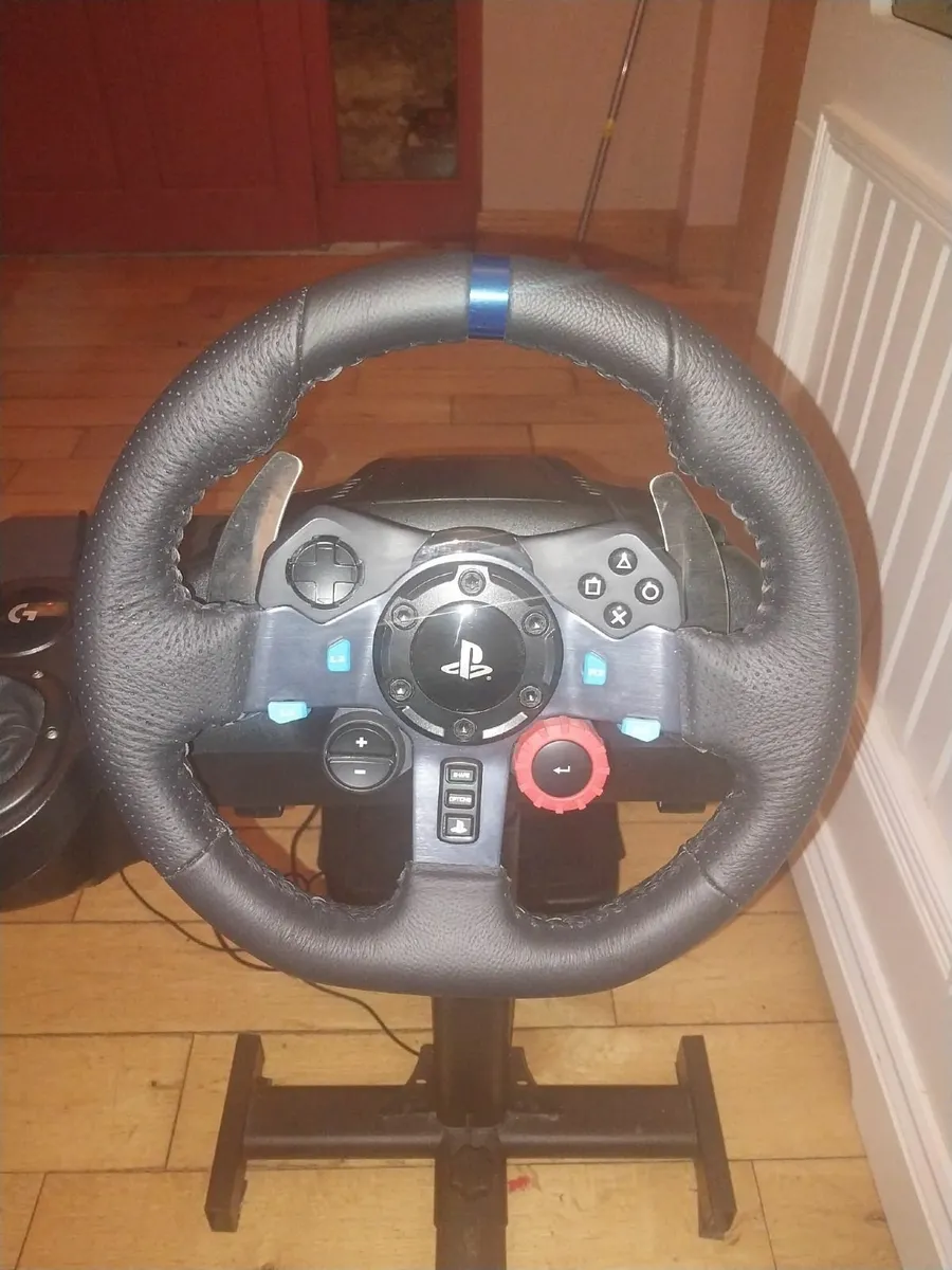 Logitech driving force G29 racing wheel package - Image 1