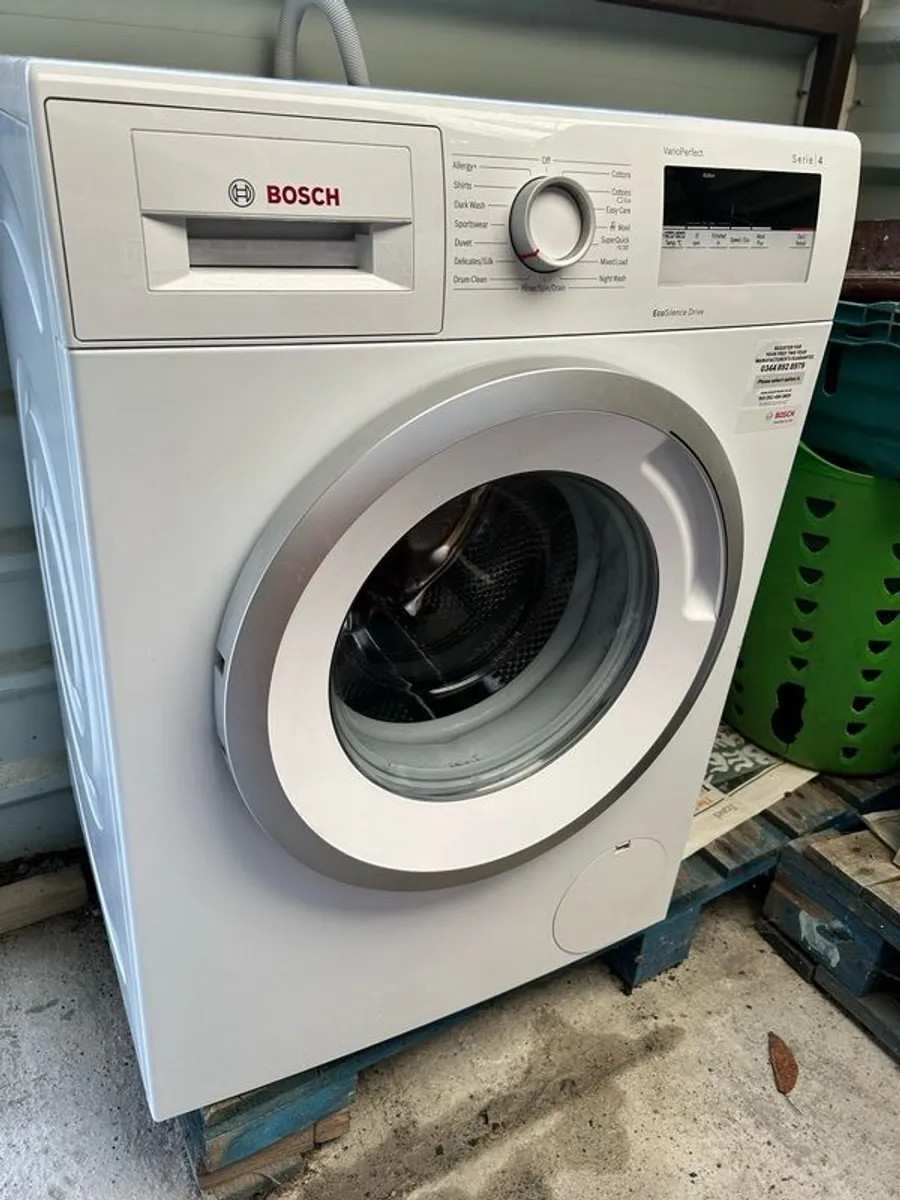 Bosch series 4 washing machine - Image 1