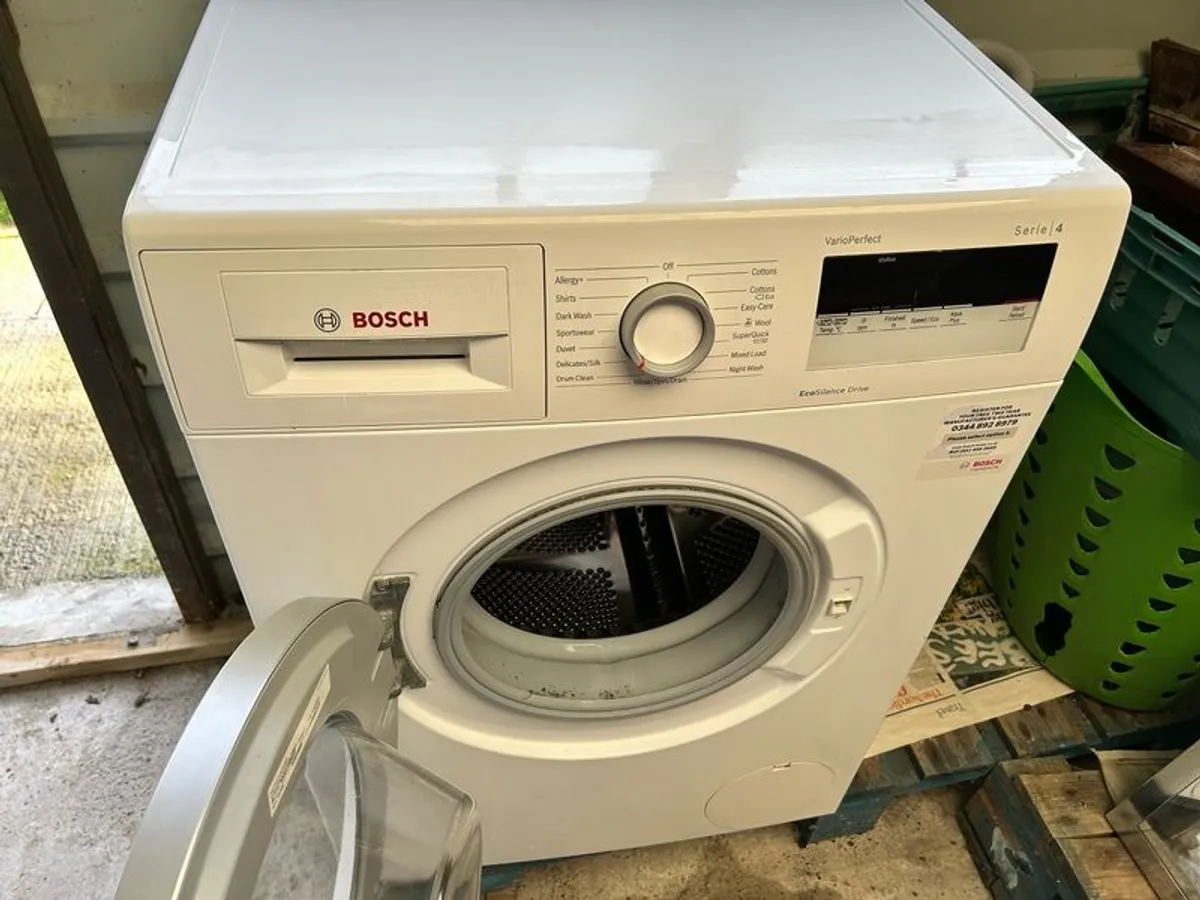 Bosch series 4 washing machine - Image 3