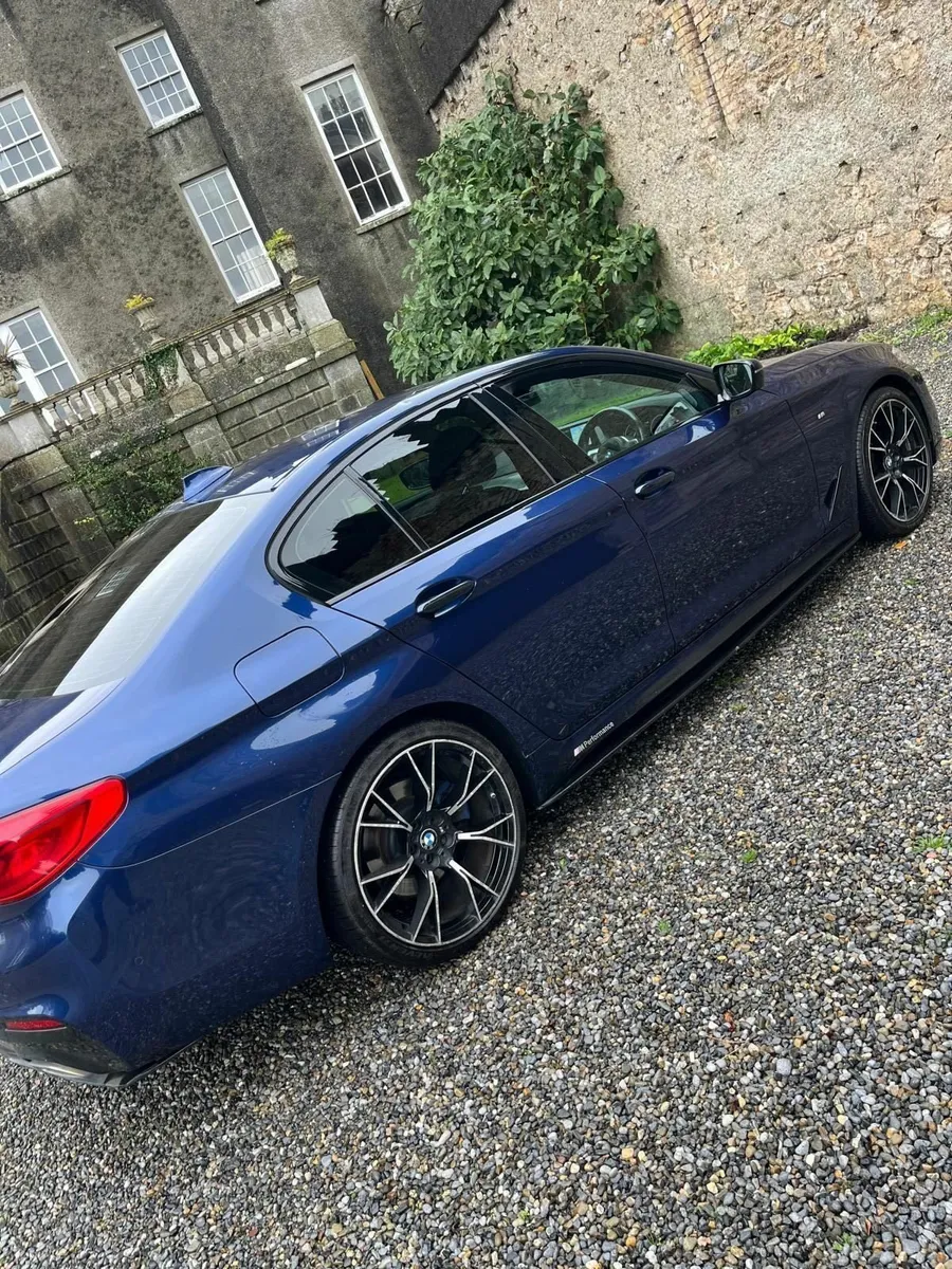 BMW 5-Series 2017 - Image 4