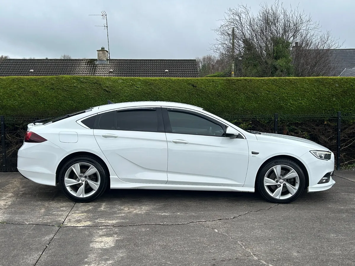 2018 Vauxhall Insignia 2.0d  Vxline £13800 inc Vrt - Image 3