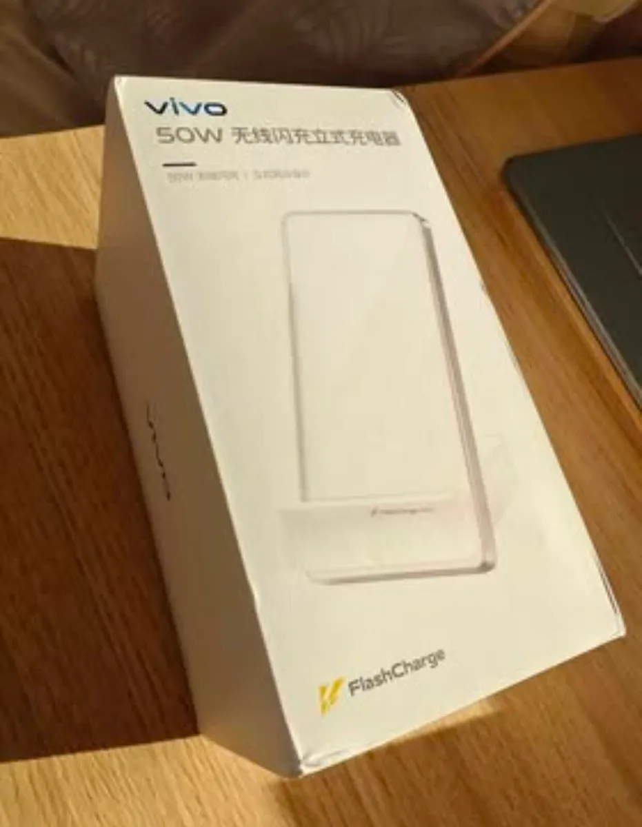 Wireless charger 50W with cooling fan - Image 1