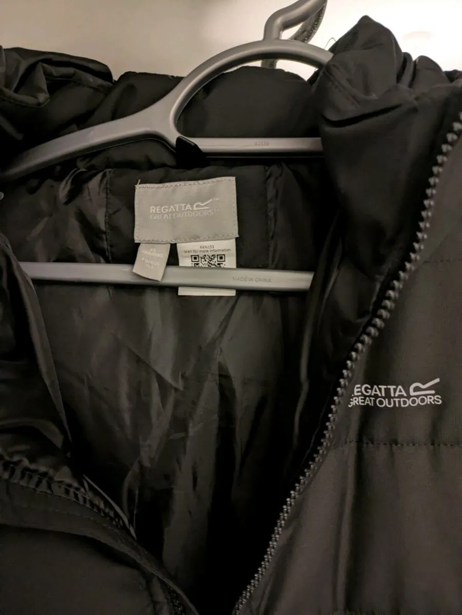 Girls age 12-13 Regatta Puffer Coat - Image 3