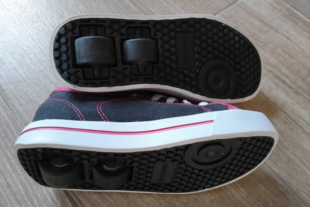 Heelys Skate Shoes.  Size: C13. - Image 3