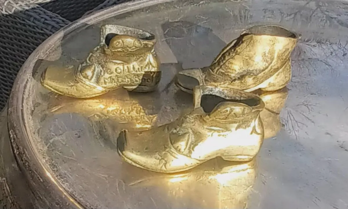 5 brass vintage shoes boots, D18 - Image 1