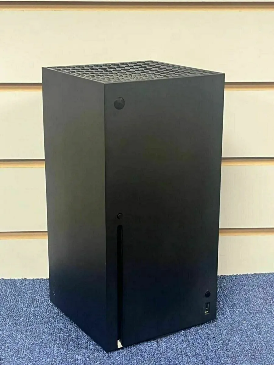 Xbox Series X - Image 1
