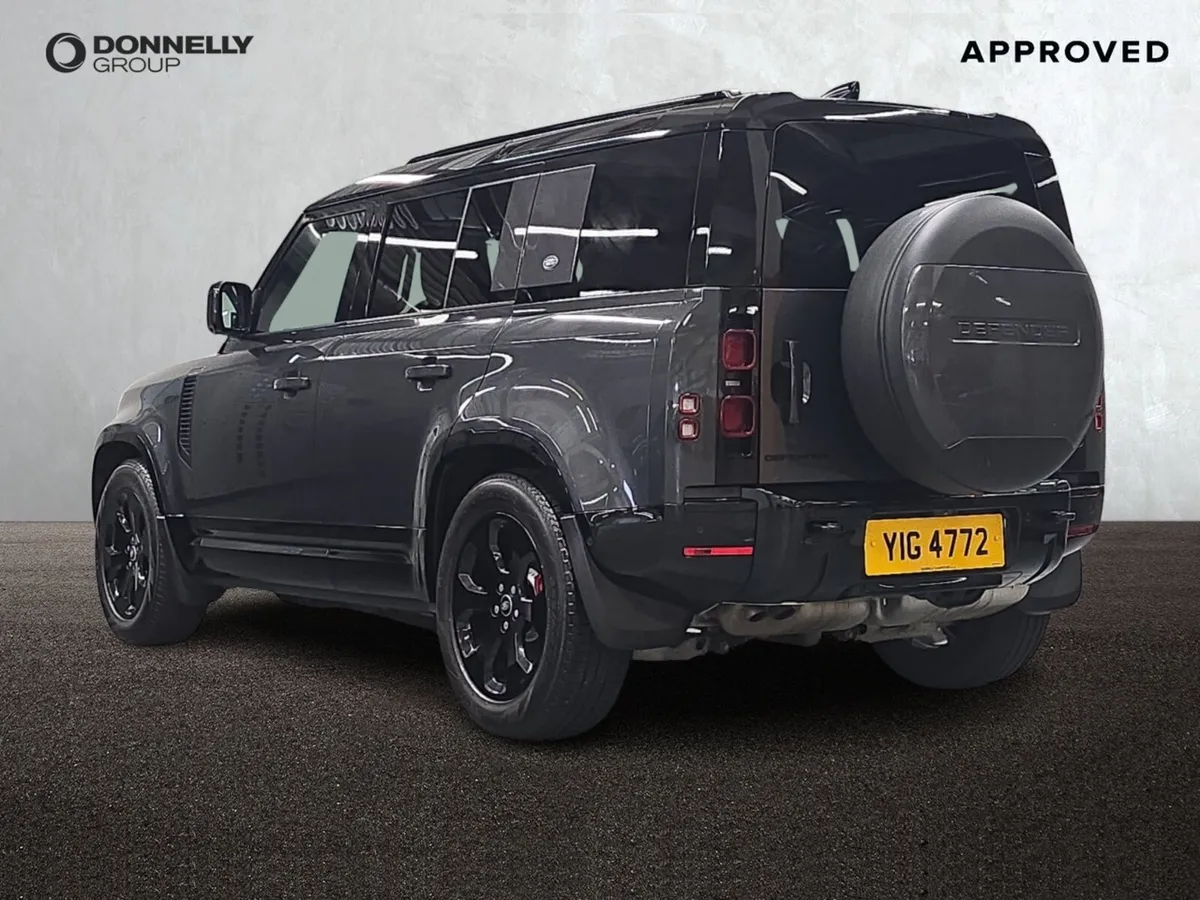Land Rover Defender Diesel Estate X-Dynamic HSE - Image 2