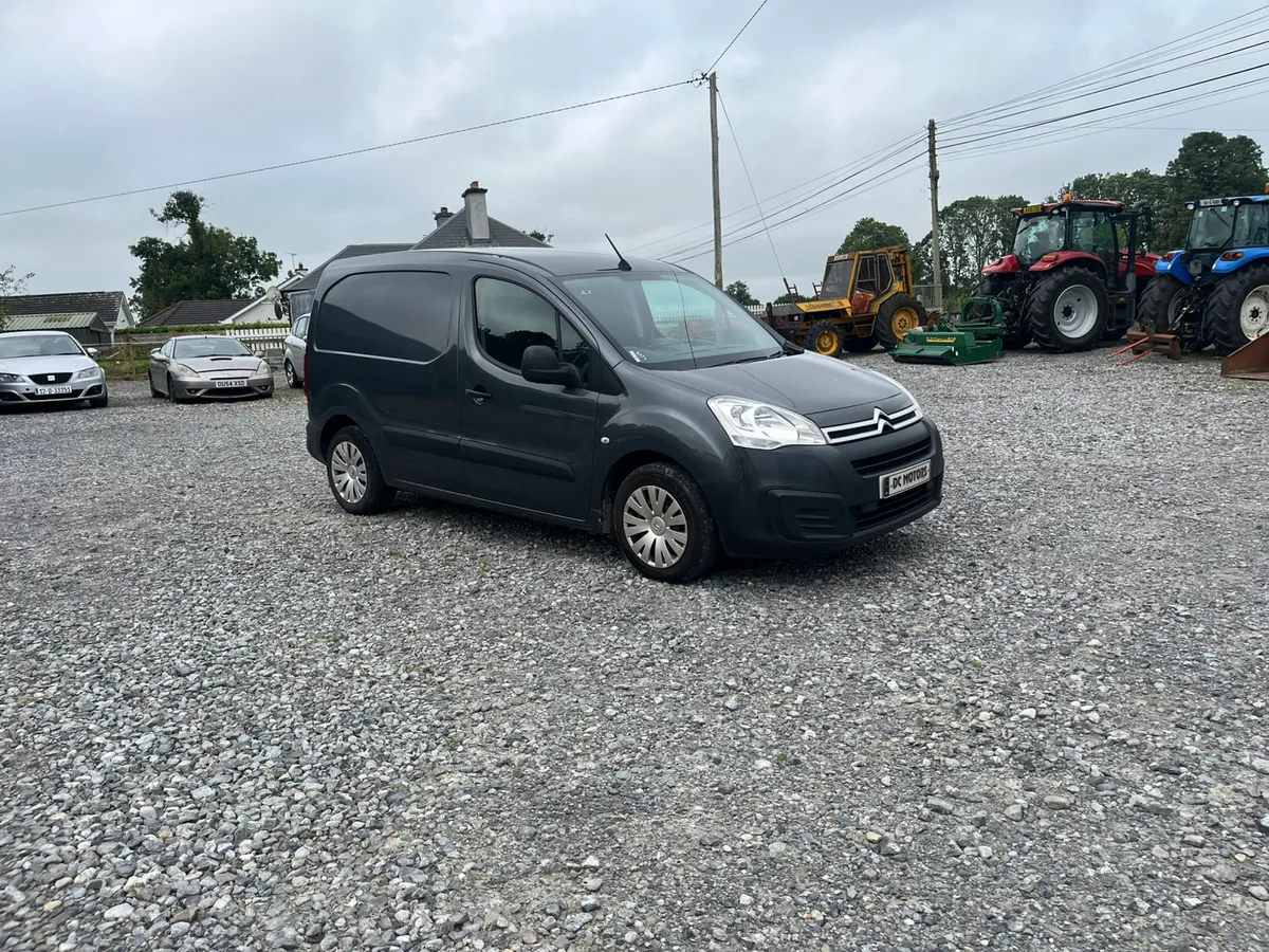 2018 Citroen Berlingo 3 seater - Image 4