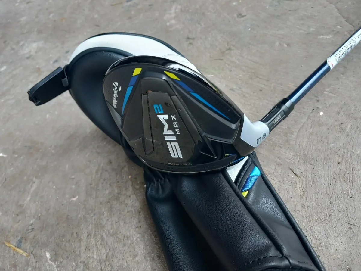 Left handTaylormade sim 2max, 3wood regular shaft, - Image 1