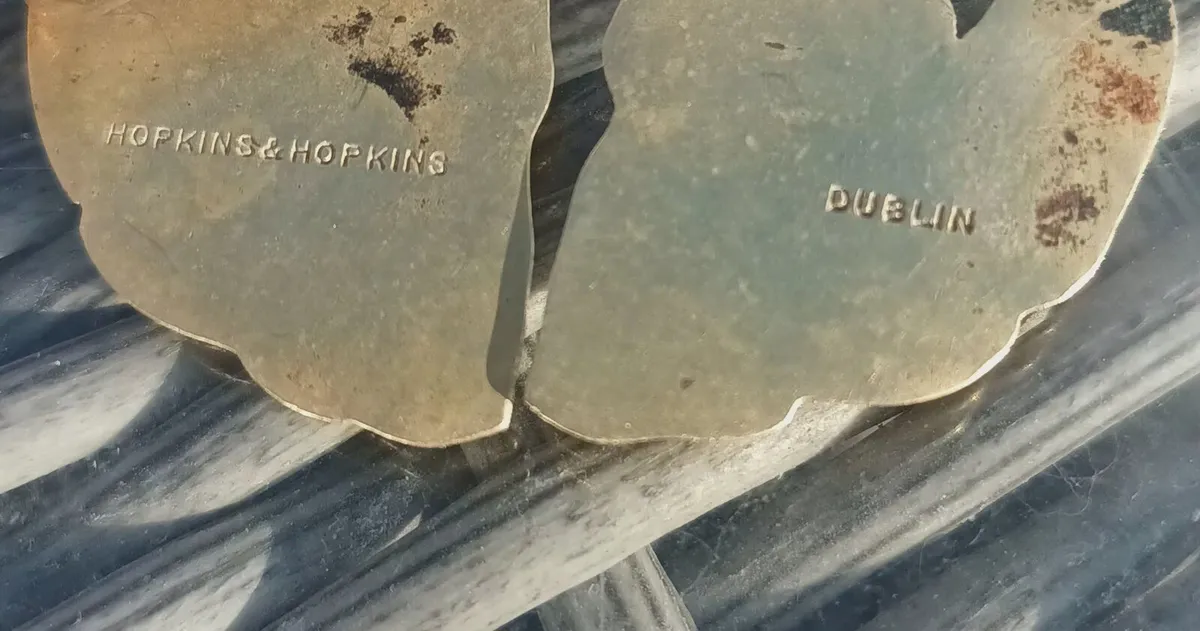 Large brass Dublin Tara brooch, Freepost D18 - Image 4