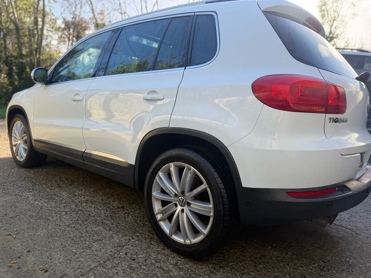2015 Volkswagen Tiguan High-line - Image 3