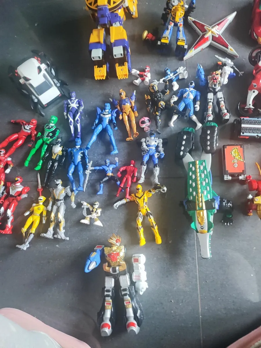 Power ranger toys - Image 2