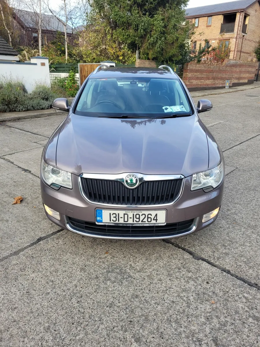 Skoda Superb 2013 - Image 1