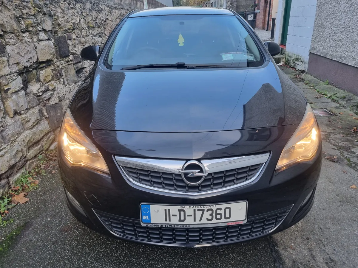 Opel Astra 2011 Ideal First car - Image 3