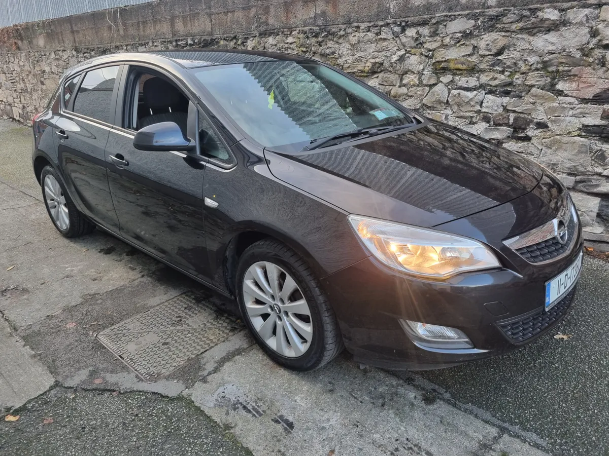 Opel Astra 2011 Ideal First car - Image 2