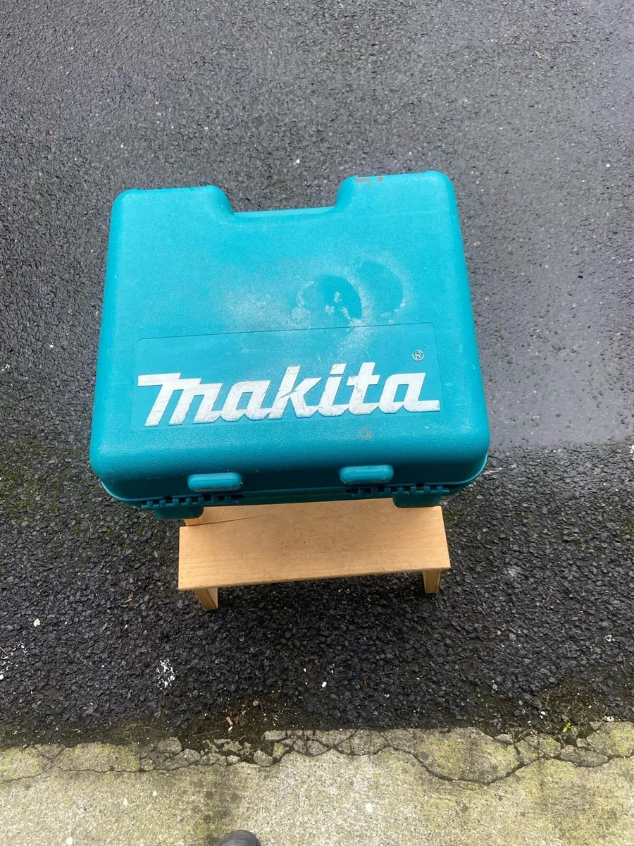 Makita 18 Volt Cordless Drill - Image 1
