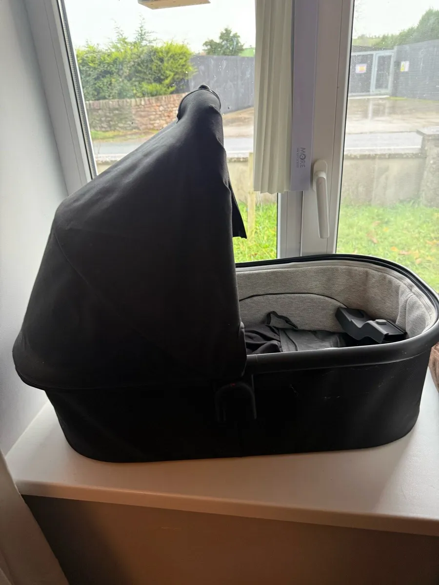 Vista v2 buggy with accessories - Image 2