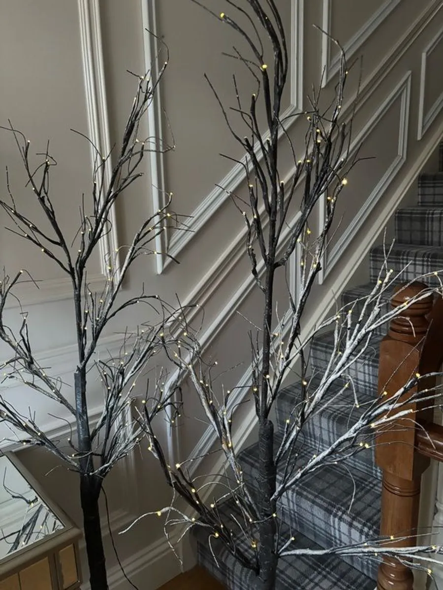 2 No. Pre lit electric twig tree - Image 3