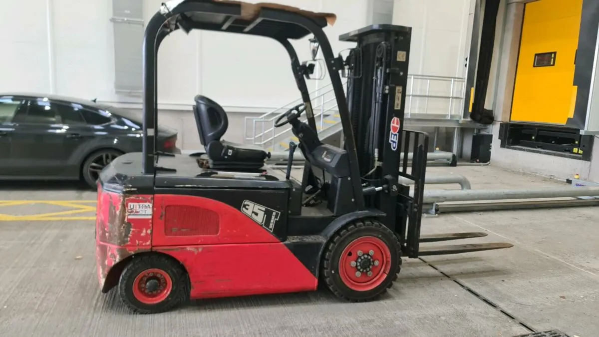 Electric Forklift truck EP series 35 2016 - Image 3