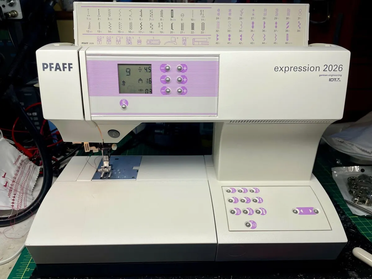 PFAFF Expression 2026 Sewing Machine - Excellent c - Image 1