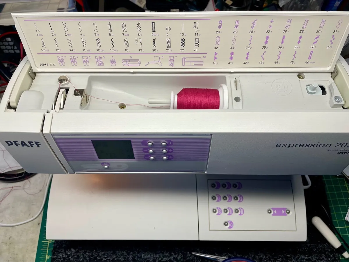 PFAFF Expression 2026 Sewing Machine - Excellent c - Image 2