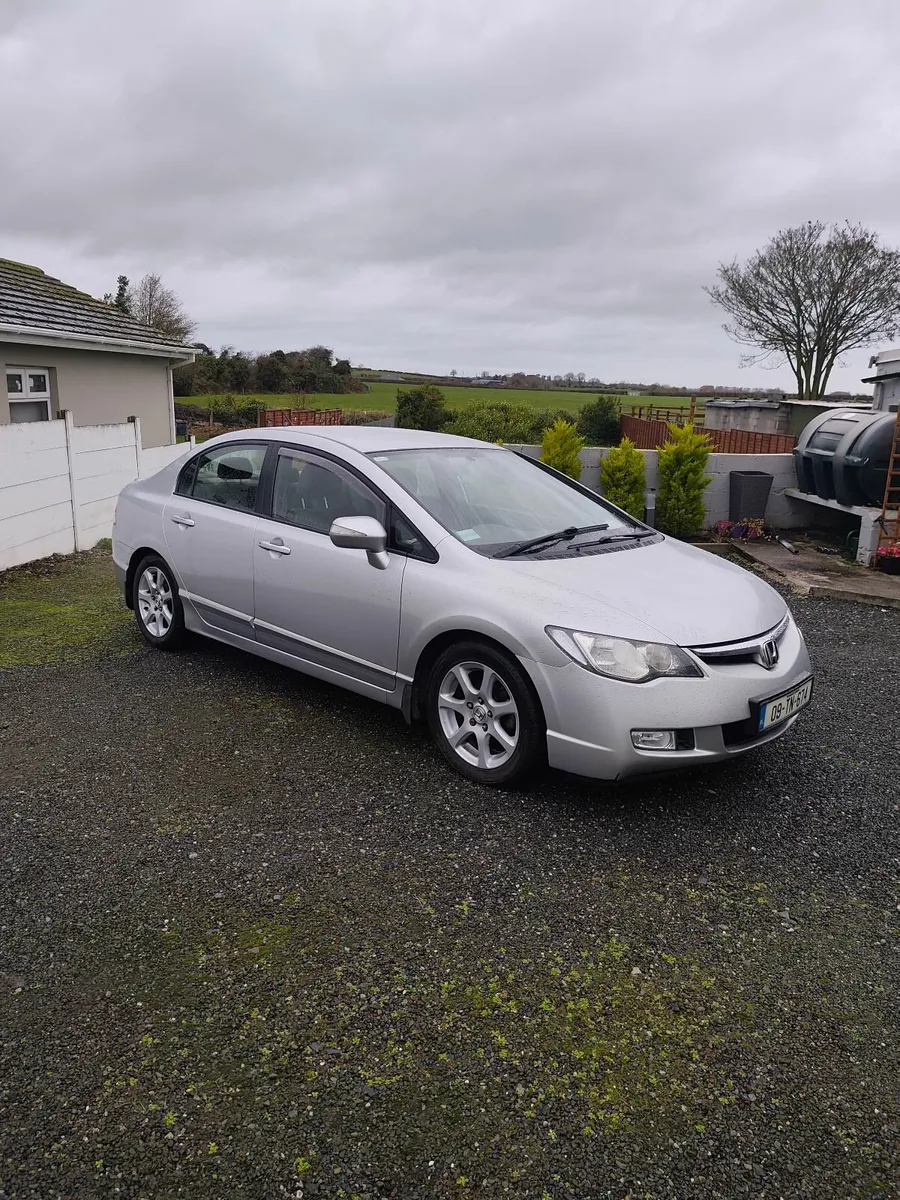 Honda Civic 2009 - Image 1