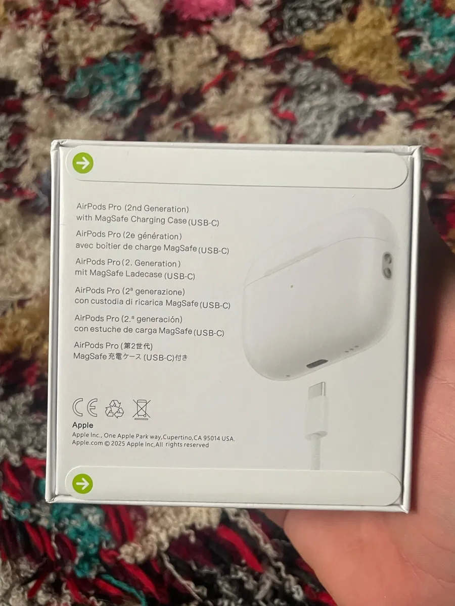 *GENUINE* AirPods Pro (2nd gen) - Image 2