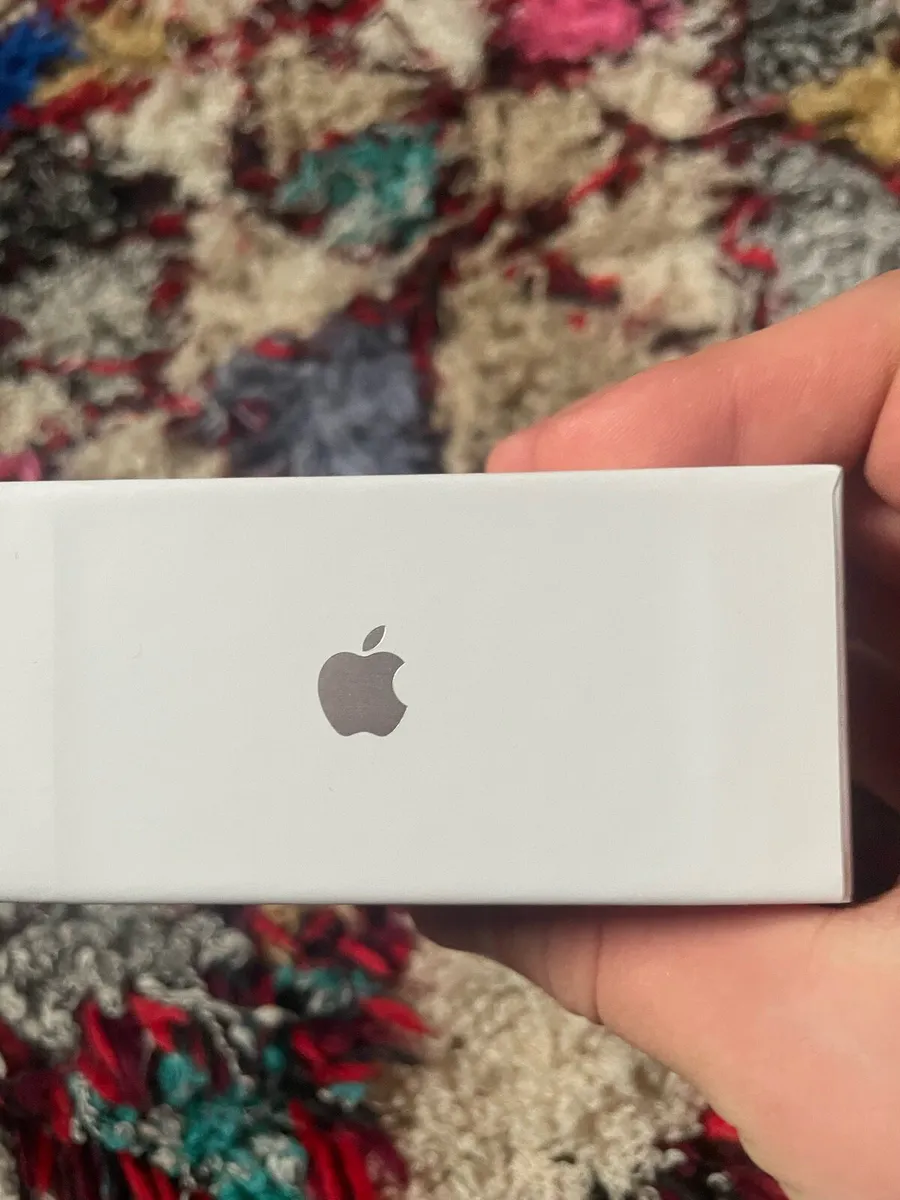 *GENUINE* AirPods Pro (2nd gen) - Image 4